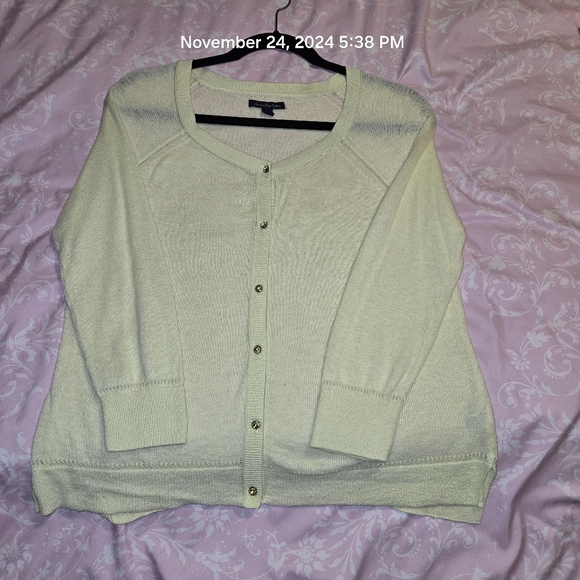 American Eagle Sweater - Picture 7 of 9